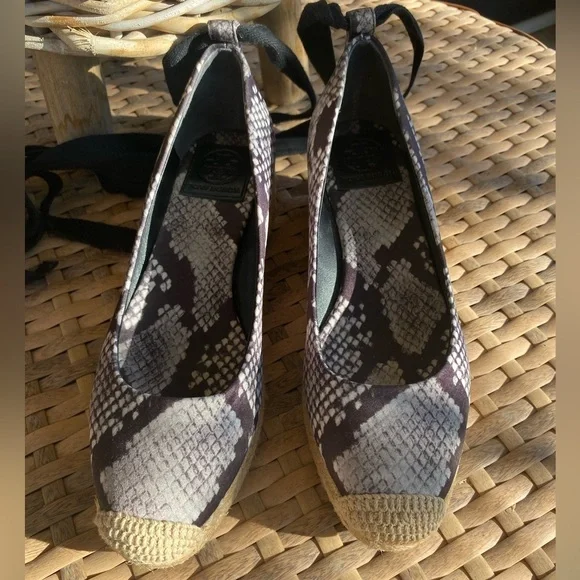 Tory Burch Heather Lace Wrap Up Espadrille Wedges - Size 6 - Picture 12 of 14